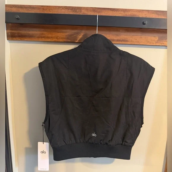 NWT ALO Yoga In Motion Vest Women’s Size:Medium - Picture 4 of 8